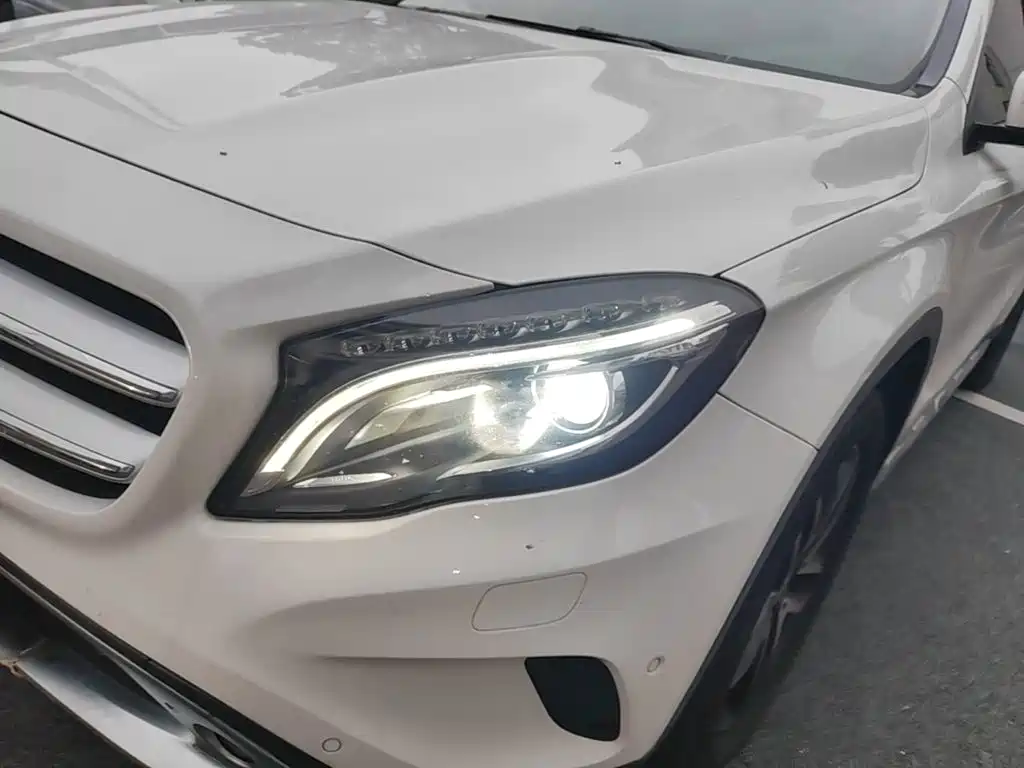 Mercedes-Benz GLA — миниатюра 24