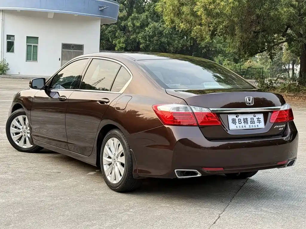 Honda Accord — миниатюра 4
