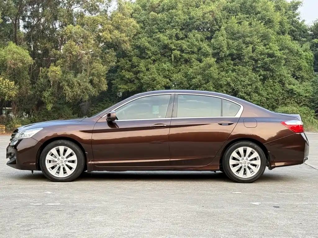 Honda Accord — миниатюра 6