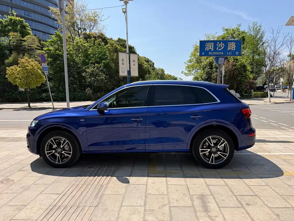 Audi Q5L 2018 40 TFSI Fashion VI