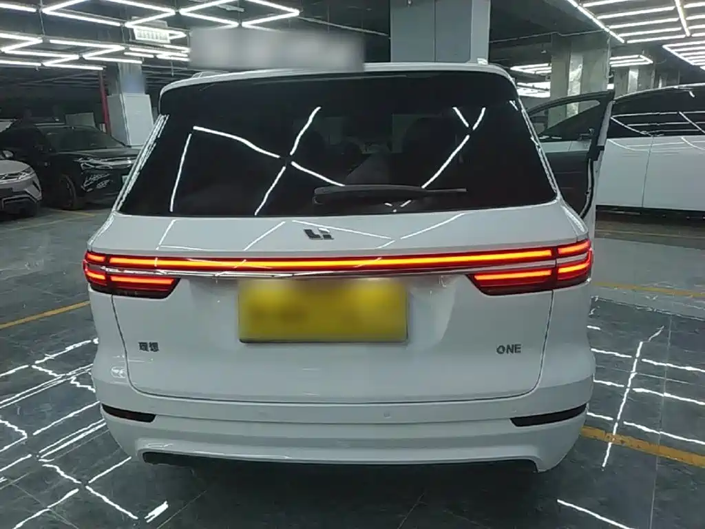 Li Auto Li ONE — миниатюра 6