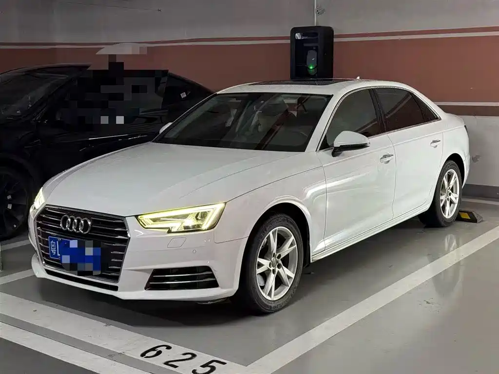 Audi A4L 2018