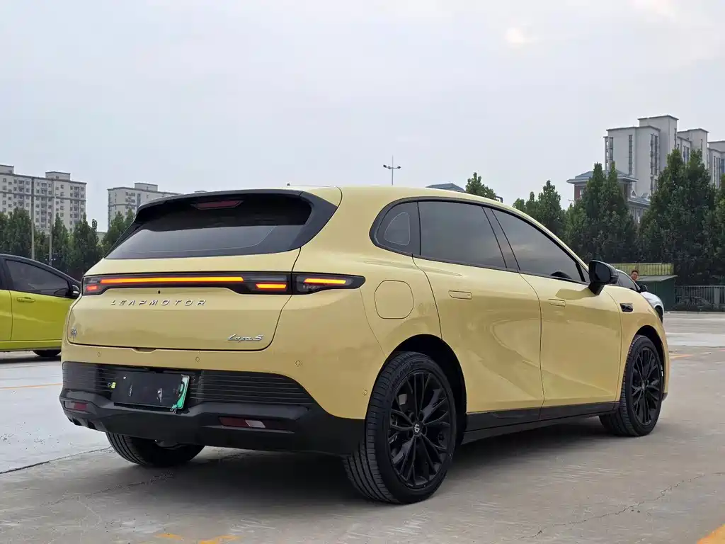 Leapmotor Leapmotor Lafa5 — миниатюра 9