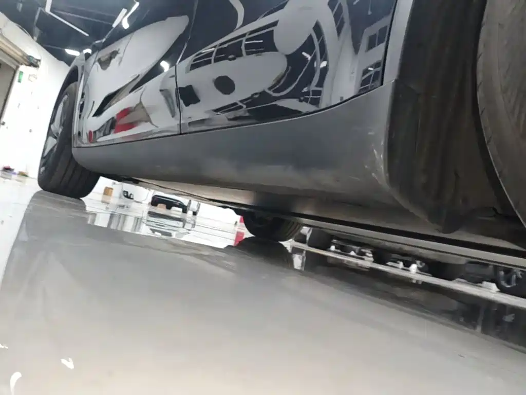 Tesla Model Y — миниатюра 22