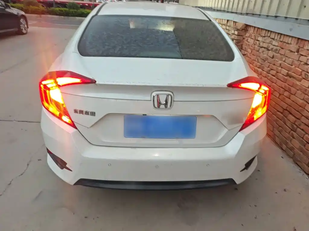 Honda Civic — миниатюра 6