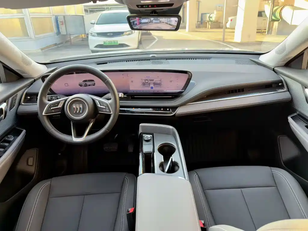 Buick E5 — миниатюра 8
