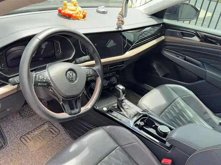 Volkswagen Passat 2019 330TSI Elite VI