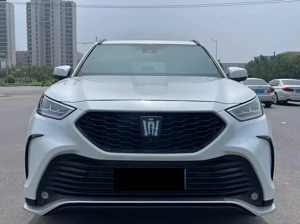Toyota Crown Kluger — миниатюра 2