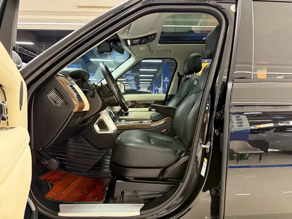 Land Rover Range Rover — миниатюра 4