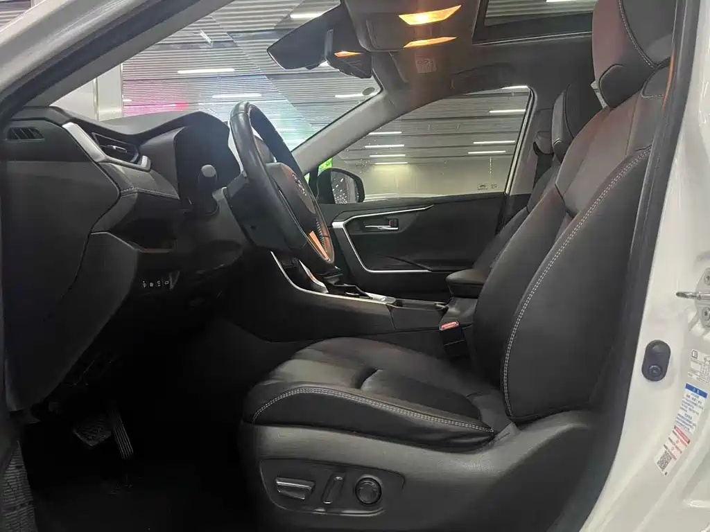 TOYOTA RAV4 RONGFANG