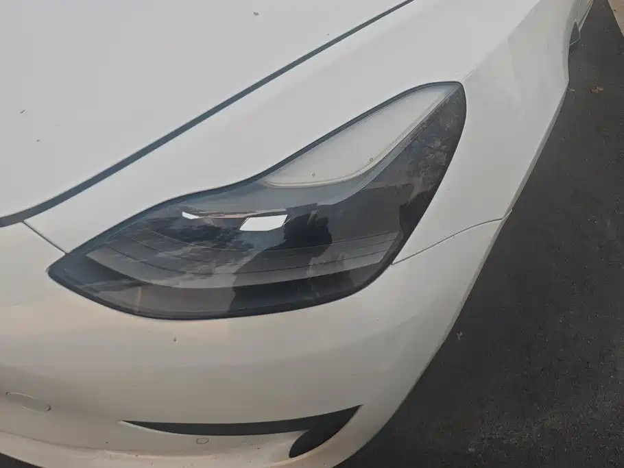 Tesla Model 3 — миниатюра 5