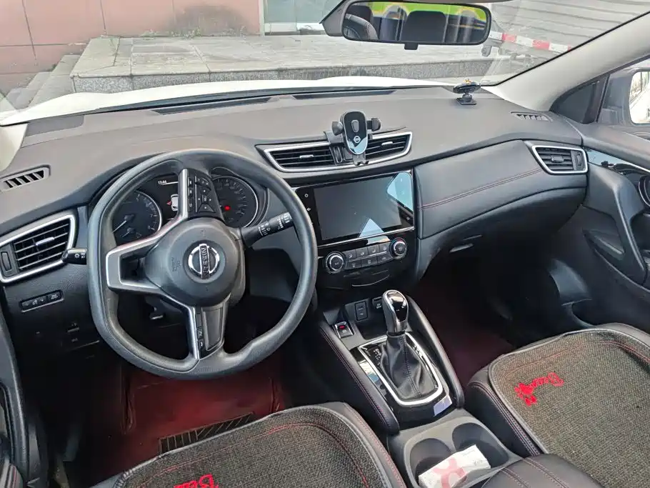Nissan Qashqai — миниатюра 12