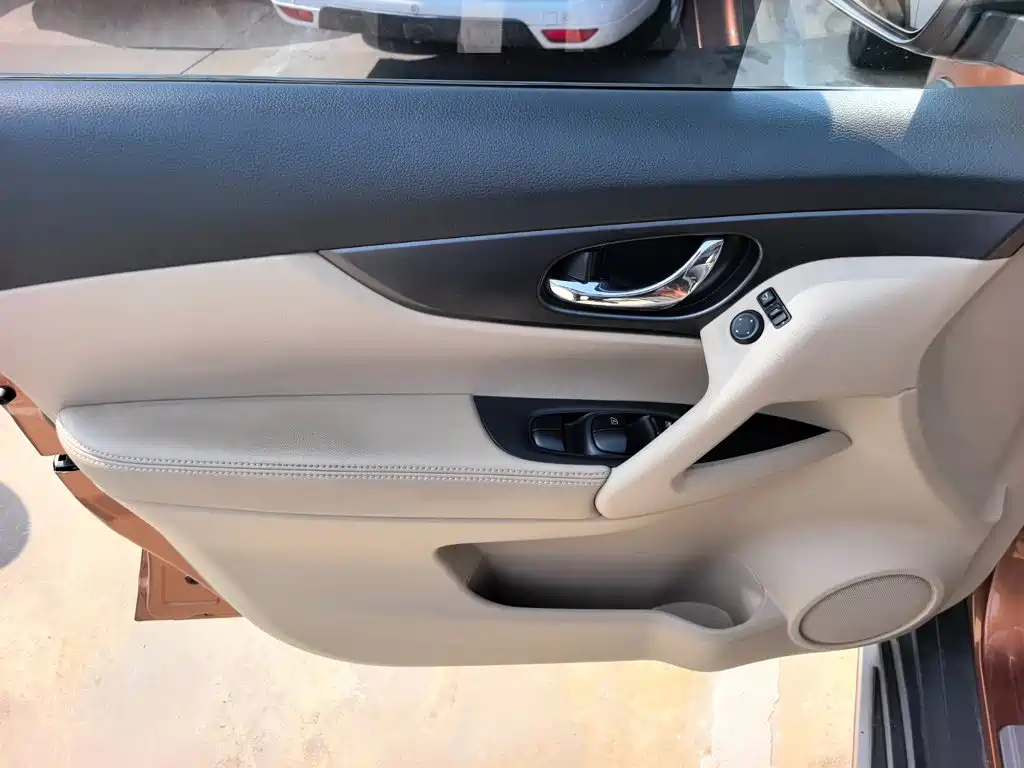 Nissan X-Trail — миниатюра 6