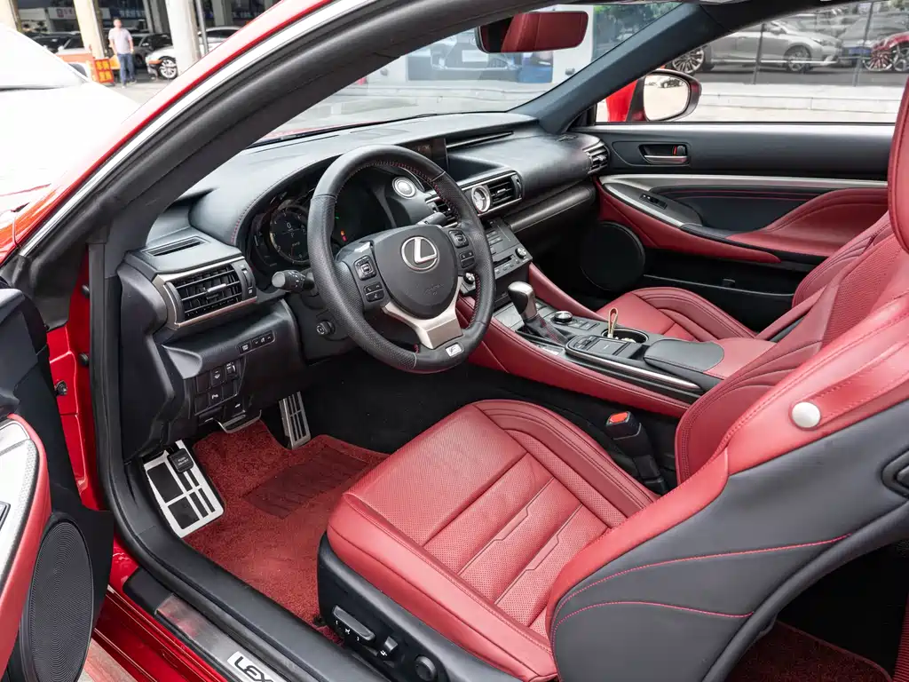 Lexus RC 2016 200t F SPORT