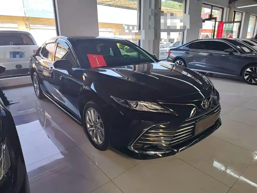 Toyota Camry — миниатюра 4