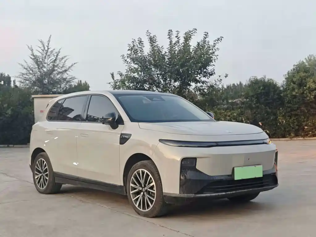 Leapmotor Leapmotor B10 — миниатюра 3