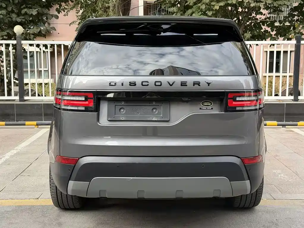 Land Rover Discovery — миниатюра 8