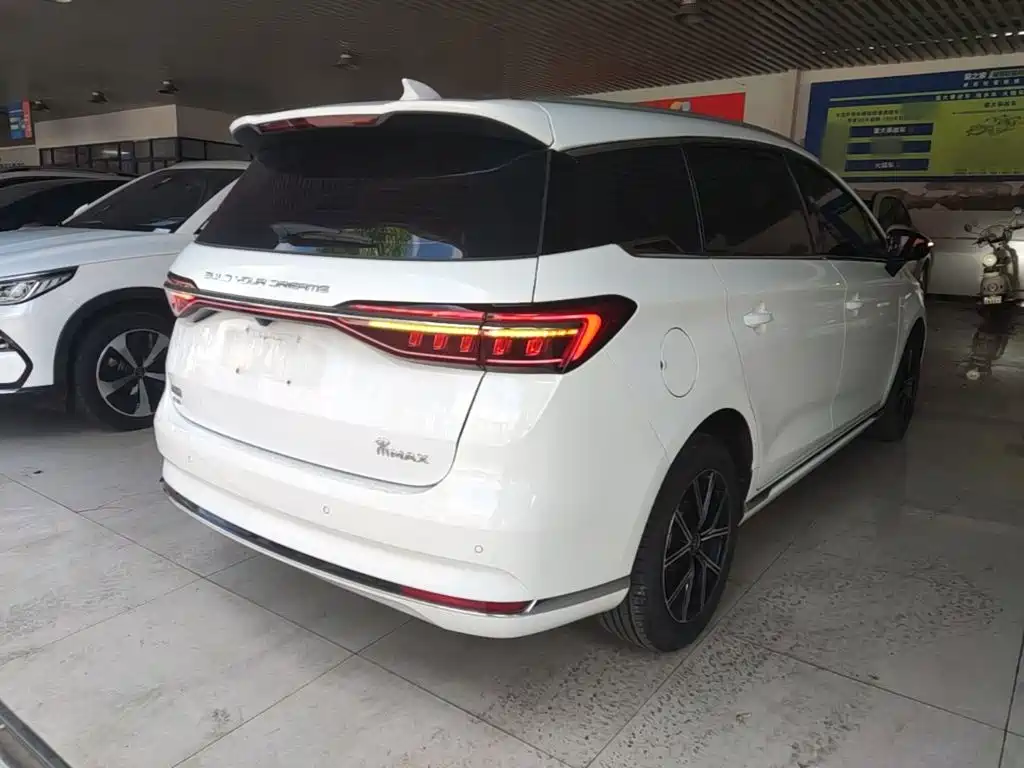 BYD MAX New Energy — миниатюра 7