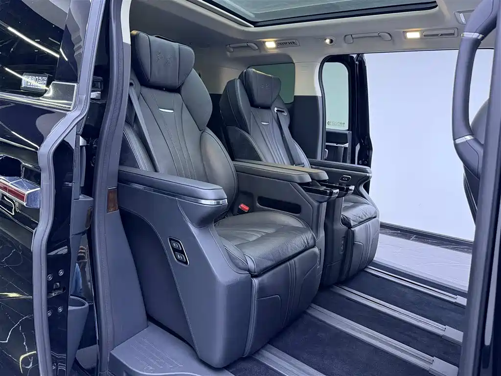 Hongqi Hongqi HQ9 — миниатюра 10