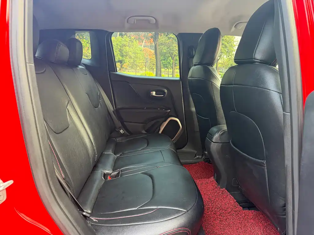 Jeep Renegade — миниатюра 10