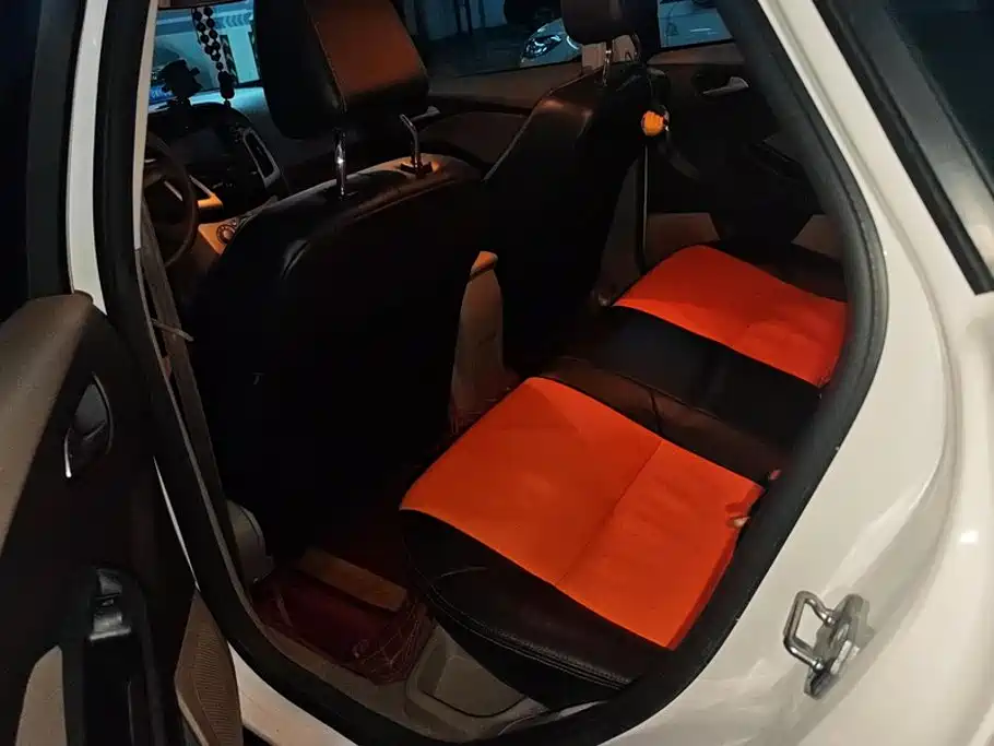Ford Focus — миниатюра 11
