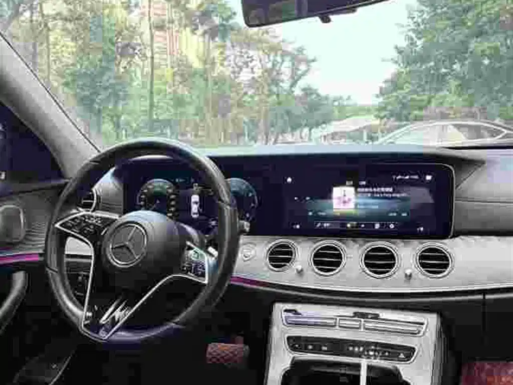Mercedes-Benz E-Class — миниатюра 5