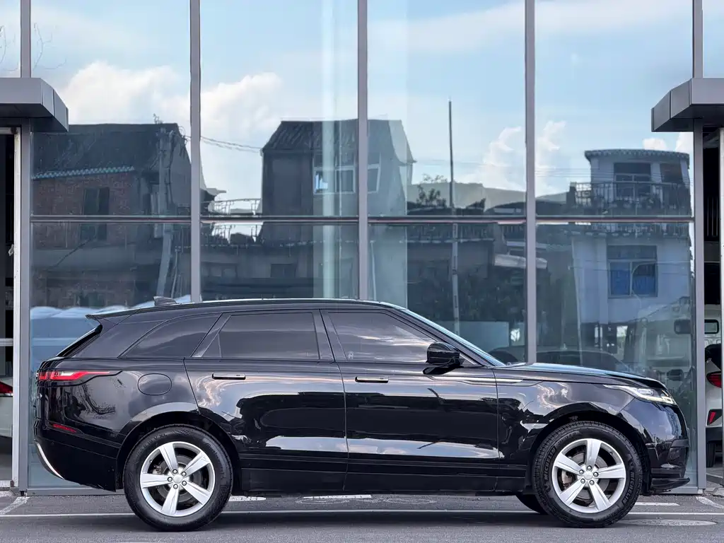 Land Rover Velar — миниатюра 3