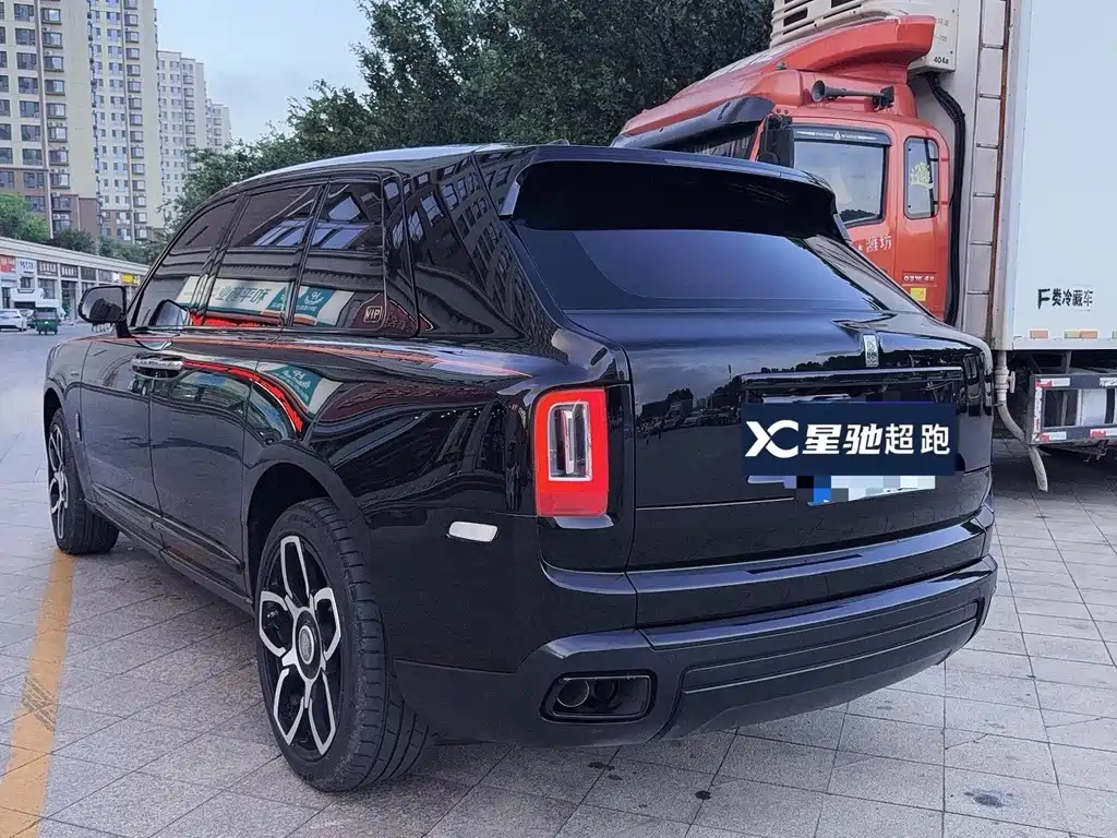 Rolls-Royce Cullinan — миниатюра 3