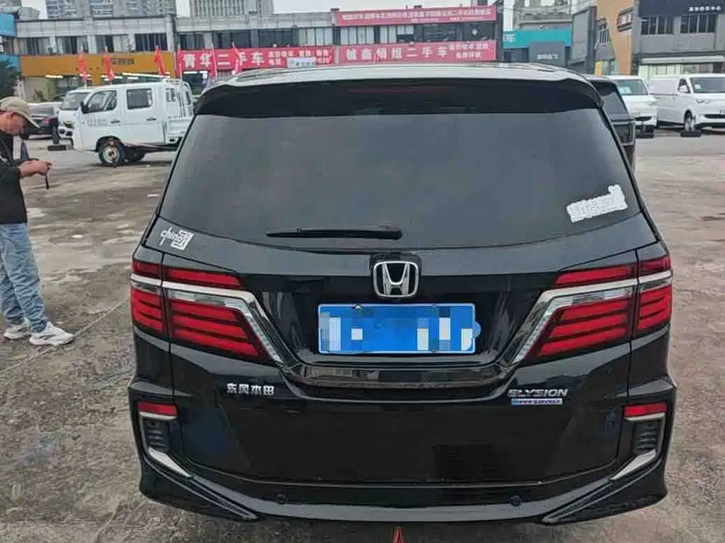 Honda Elysion — миниатюра 5
