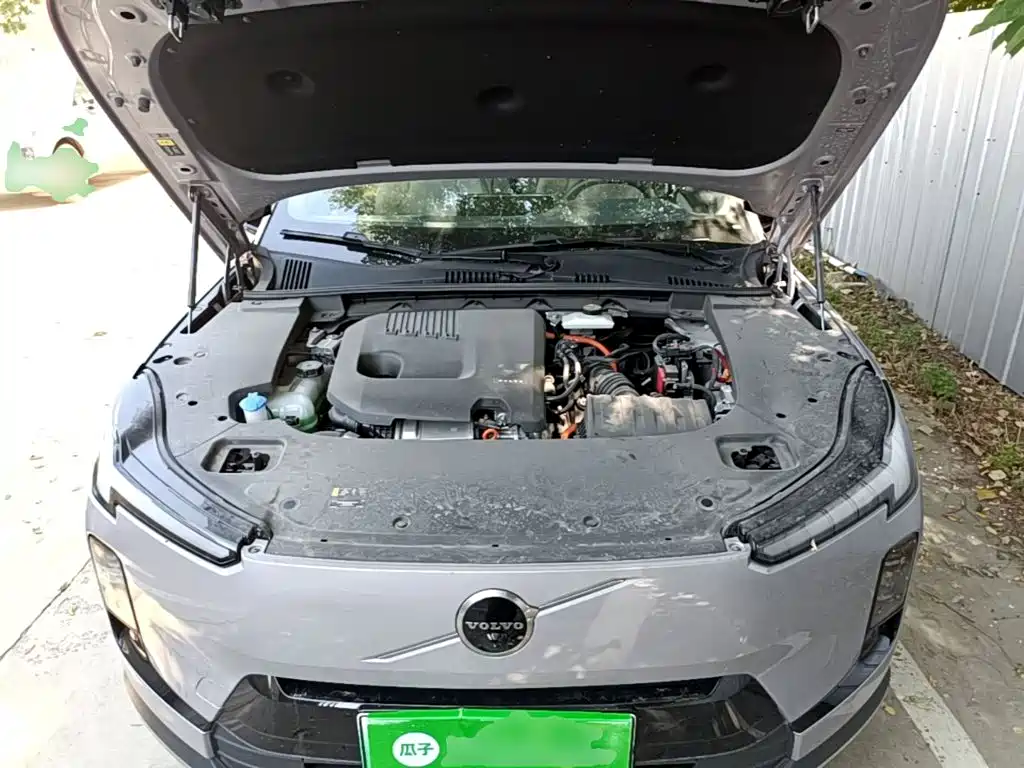 Volvo XC70 PHEV — миниатюра 20