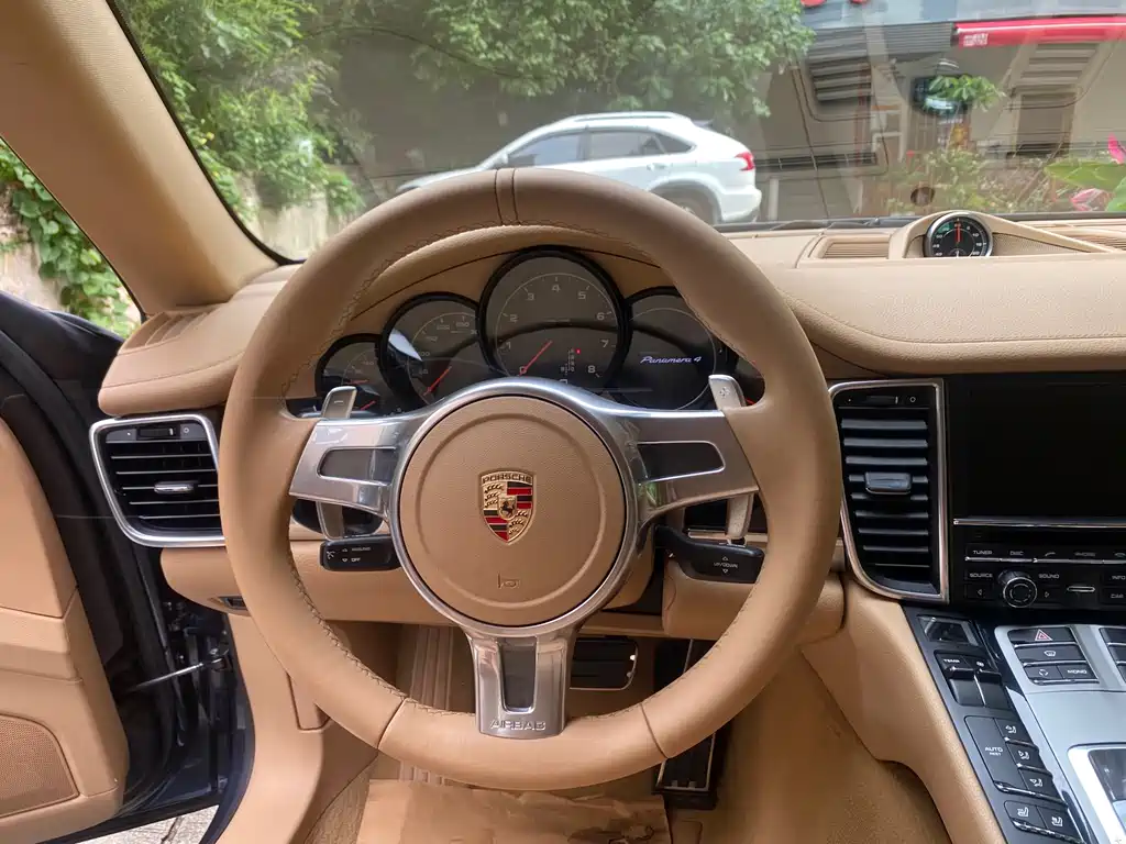 Porsche Panamera — миниатюра 9