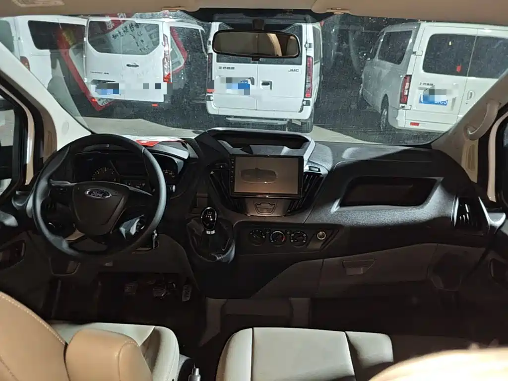 Ford Transit — миниатюра 10
