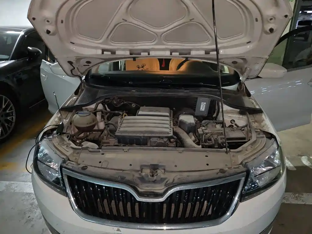 Skoda Rapid Spaceback — миниатюра 21