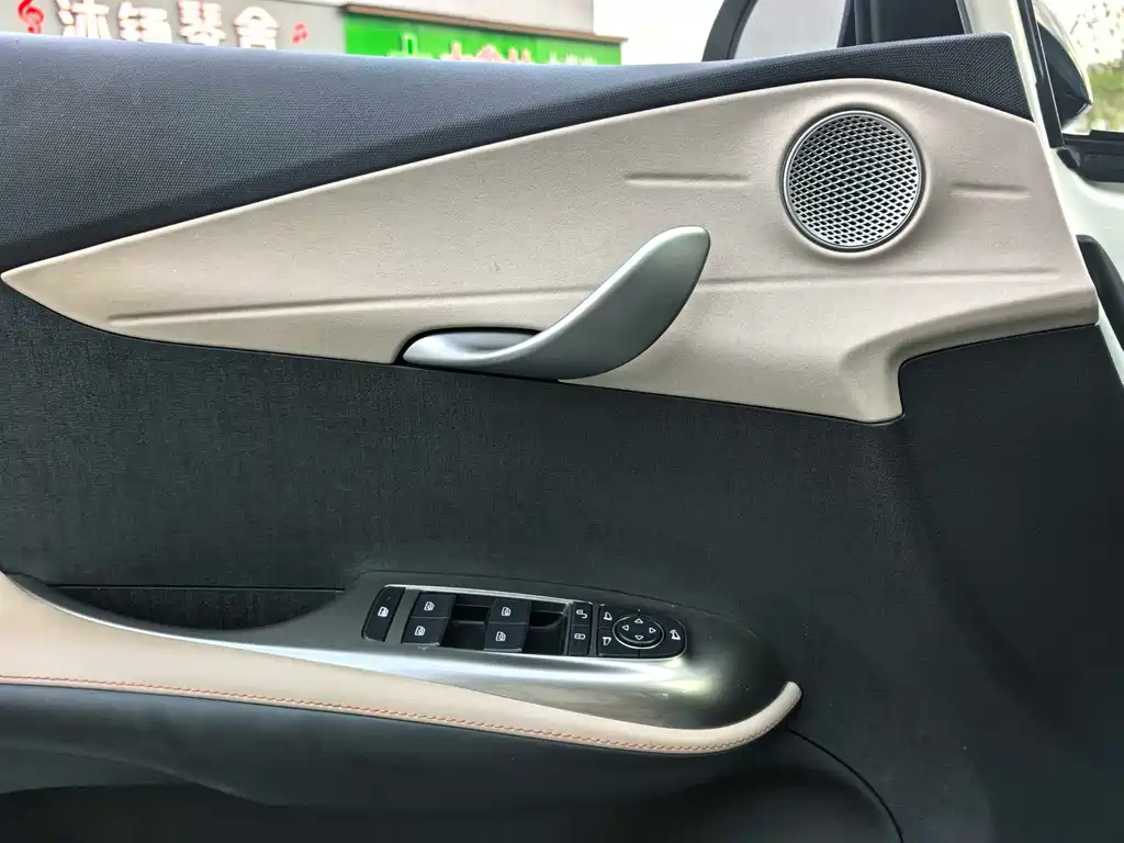BYD Dolphin — миниатюра 7