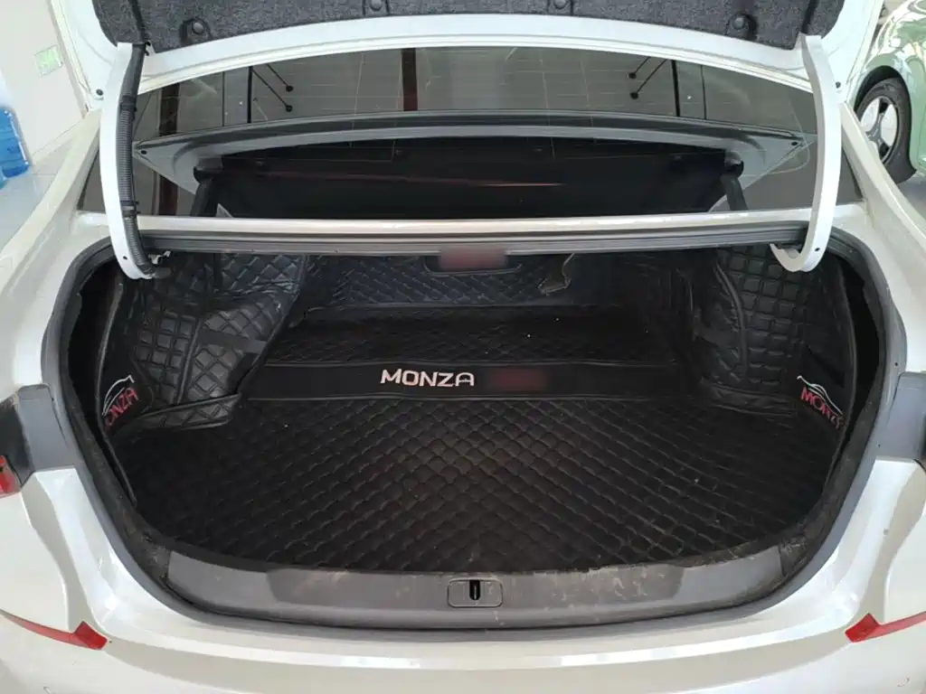 Chevrolet Monza — миниатюра 19
