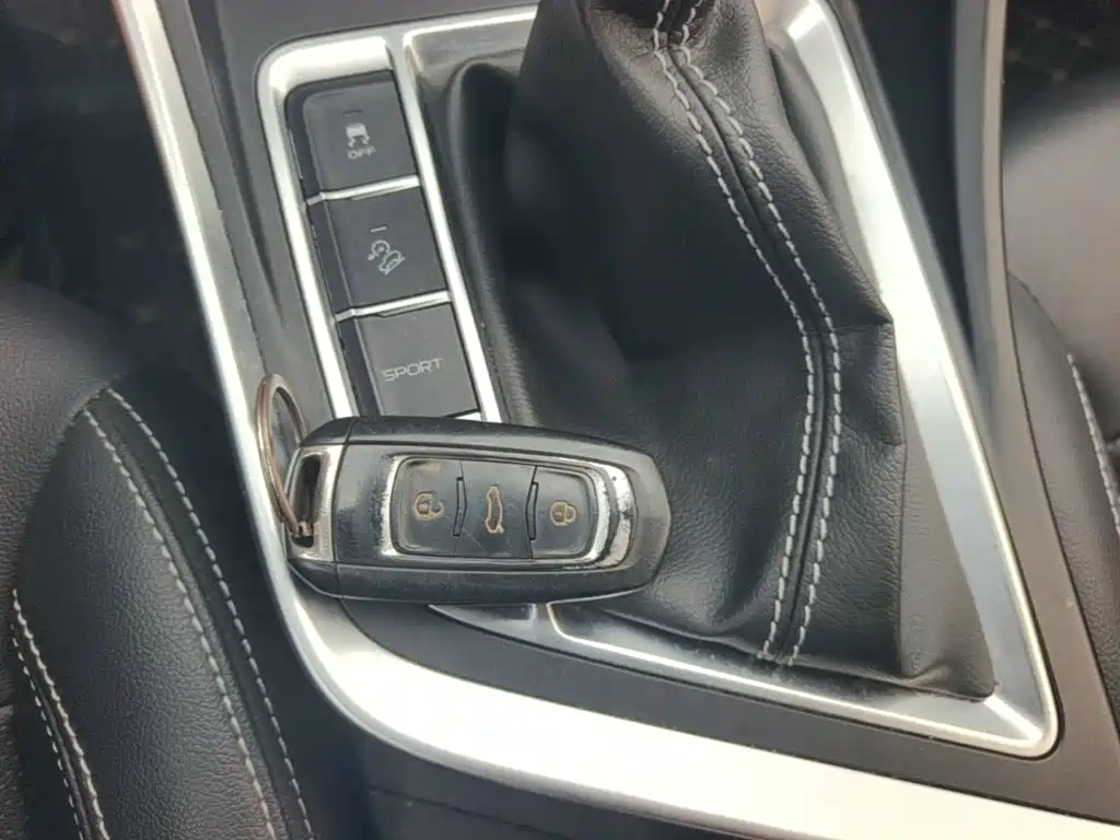 Geely Vision X3 — миниатюра 9