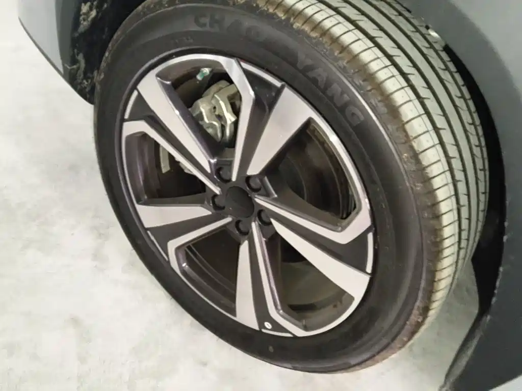 Geely Boyue L — миниатюра 23