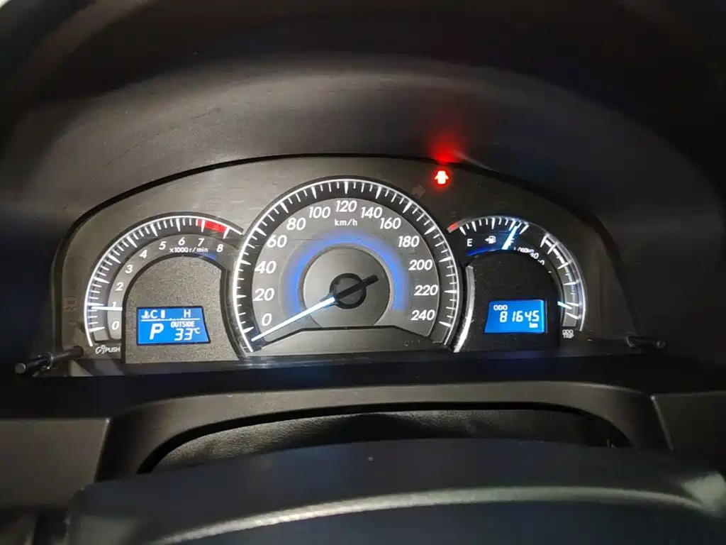 Toyota Camry — миниатюра 12