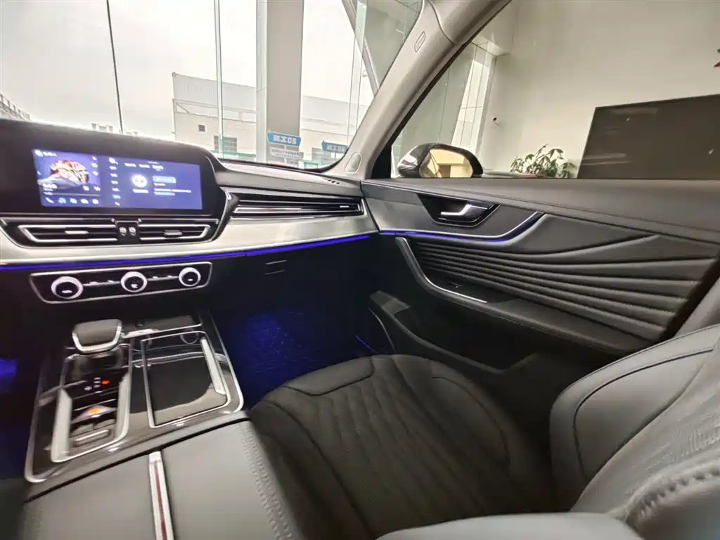 Hongqi HS5 2023 2.0T Pro