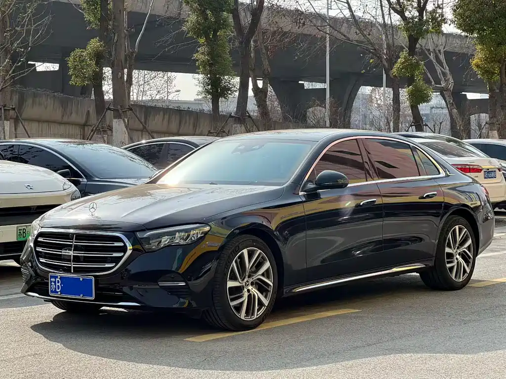 Mercedes-Benz E-Class 2025