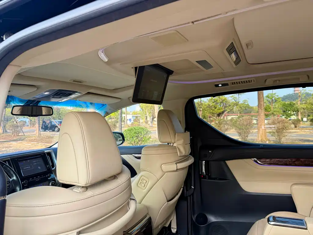 Toyota Alphard 2018 3.5L Luxury
