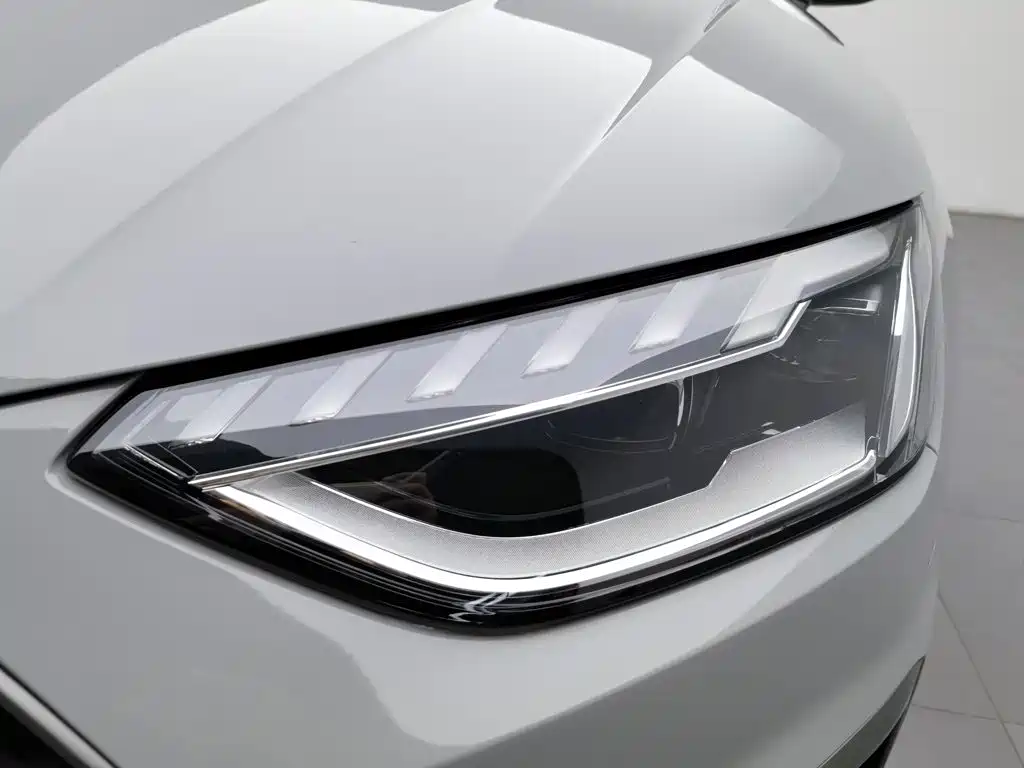 Audi A4L — миниатюра 7