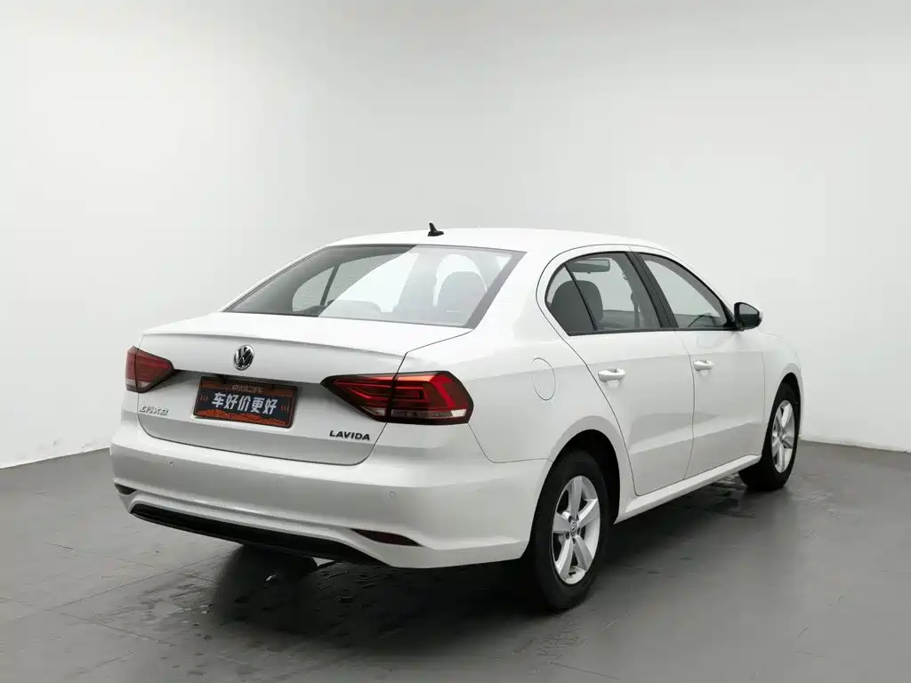 Volkswagen Lavida — миниатюра 2