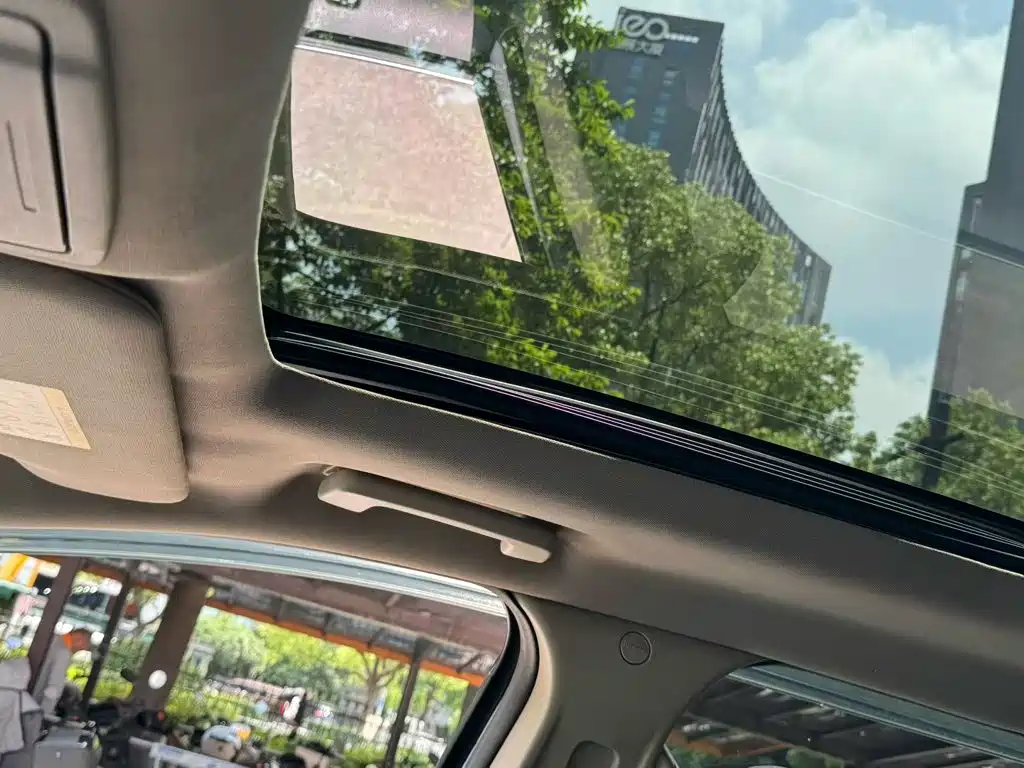Ford Edge (Import) — миниатюра 7