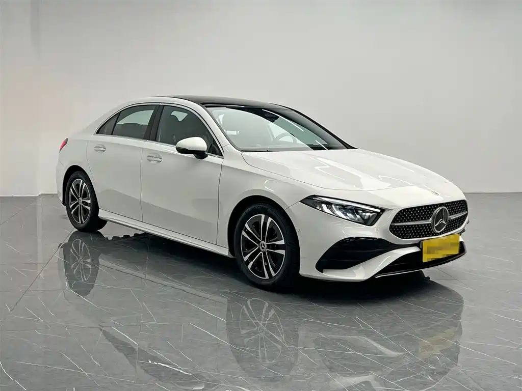 Mercedes-Benz A-Class A 2024 A 200 L