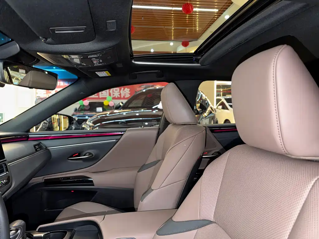 Lexus ES — миниатюра 14