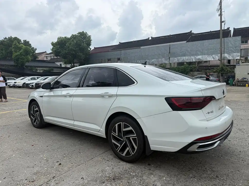 Volkswagen Sagitar — миниатюра 9