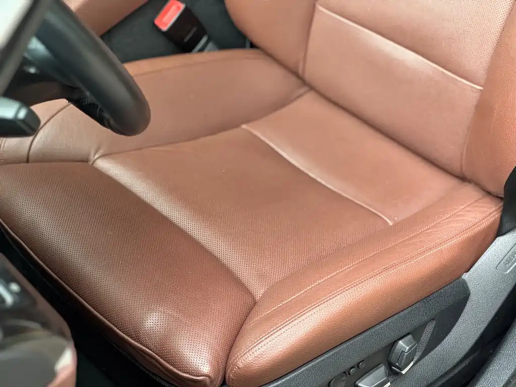 BMW 5 Series GT — миниатюра 5
