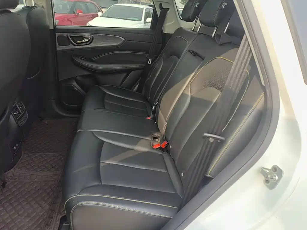Roewe RX5 New Energy — миниатюра 17