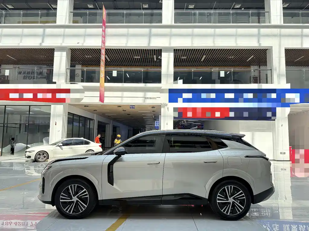 Lynk & Co 08 EM-P — миниатюра 13